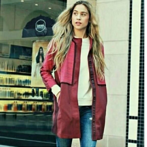 Lululemon Maroon Burgundy Berry Cocoon Coat Jacket Womens Size M - Picture 2 of 8